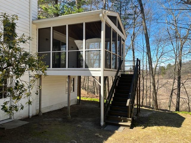 35 Wallace Rd, Wayland, MA 01778