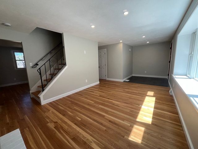 35 Wallace Rd, Wayland, MA 01778