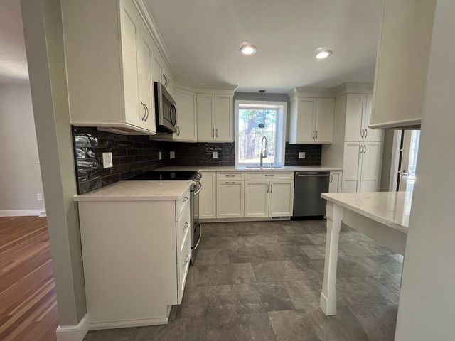 35 Wallace Rd, Wayland, MA 01778