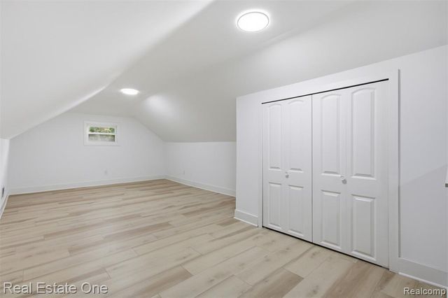 17 N Midland Drive, Pontiac, MI 48342