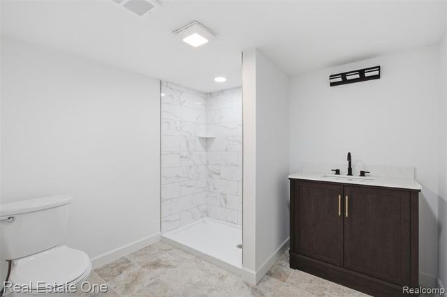 17 N Midland Drive, Pontiac, MI 48342
