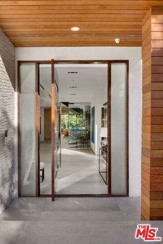 118 S CANYON VIEW Drive, Los Angeles, CA 90049