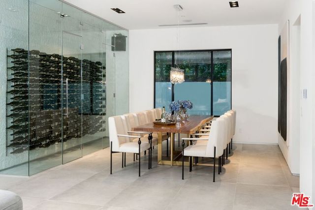 118 S CANYON VIEW Drive, Los Angeles, CA 90049