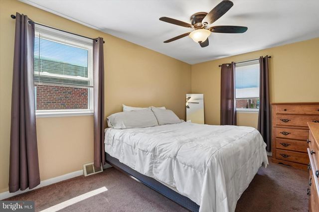 8556 CASTOR AVE, Philadelphia, PA 19152
