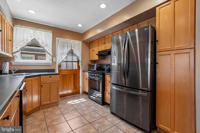 8556 CASTOR AVE, Philadelphia, PA 19152