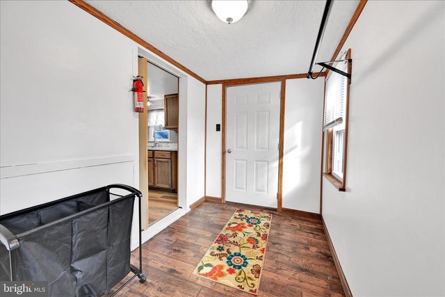 8 SPRUCE LN, Lebanon, PA 17046