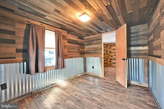 8 SPRUCE LN, Lebanon, PA 17046