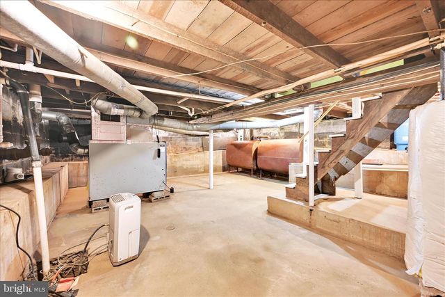 8 SPRUCE LN, Lebanon, PA 17046