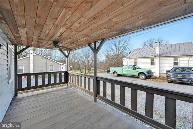 8 SPRUCE LN, Lebanon, PA 17046