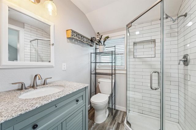 85 Bayou Vista Drive, Hitchcock, TX 77563