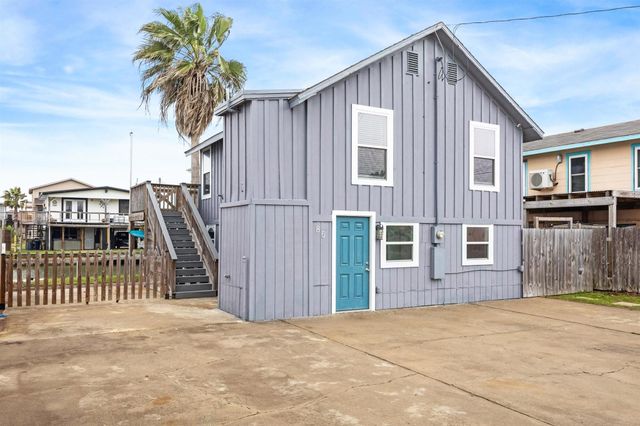 85 Bayou Vista Drive, Hitchcock, TX 77563