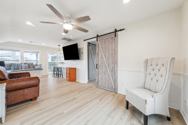 85 Bayou Vista Drive, Hitchcock, TX 77563