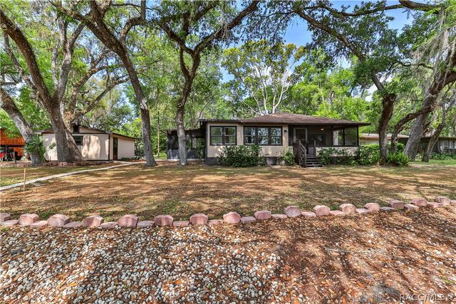 5617 Perch Drive S, Floral City, FL 34436