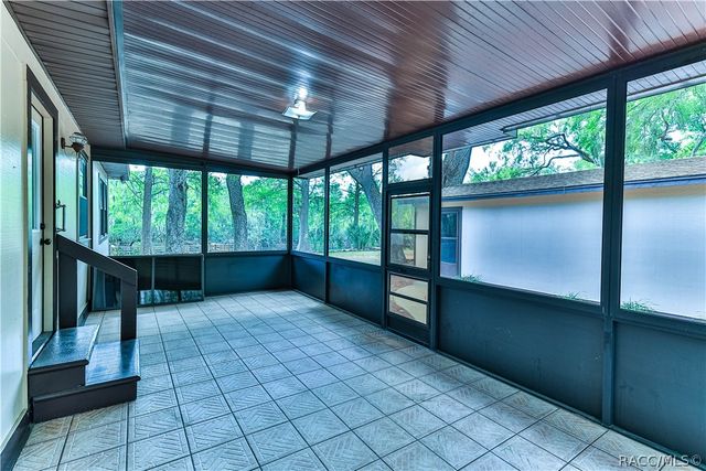 5617 Perch Drive S, Floral City, FL 34436