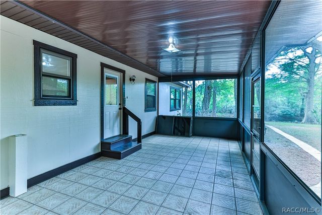 5617 Perch Drive S, Floral City, FL 34436