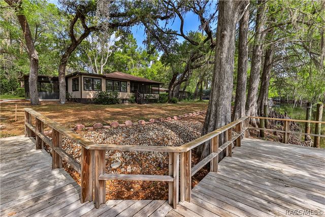 5617 Perch Drive S, Floral City, FL 34436