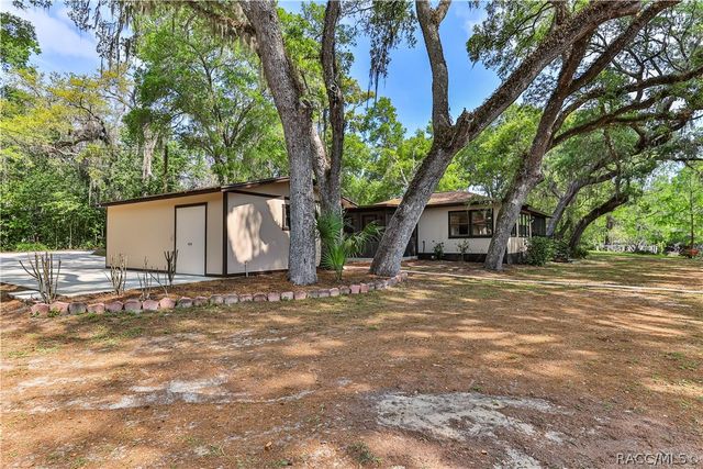 5617 Perch Drive S, Floral City, FL 34436