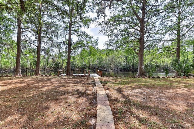 5617 Perch Drive S, Floral City, FL 34436