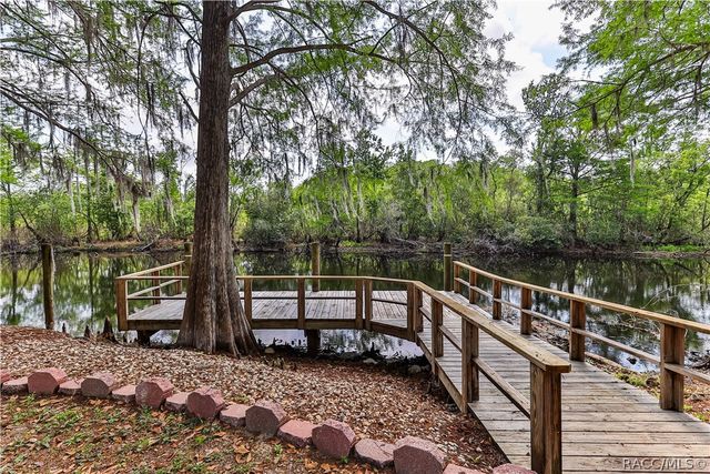 5617 Perch Drive S, Floral City, FL 34436