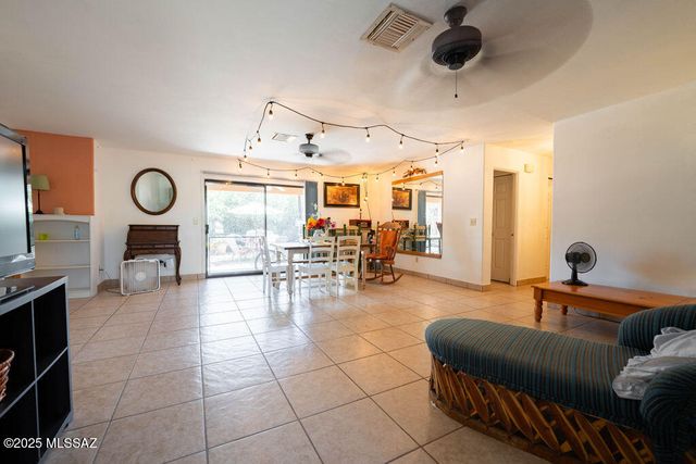 15742 N Starboard Drive, Tucson, AZ 85739