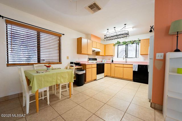 15742 N Starboard Drive, Tucson, AZ 85739