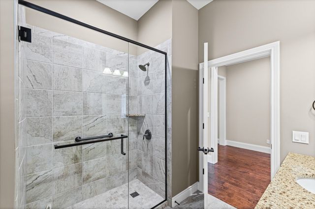 1704 LINKSIDE DR, Columbia, MO 65201