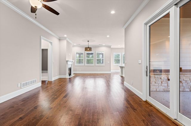 1704 LINKSIDE DR, Columbia, MO 65201