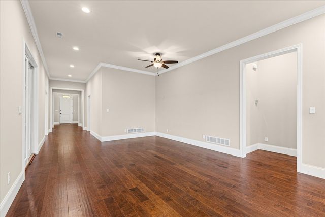 1704 LINKSIDE DR, Columbia, MO 65201