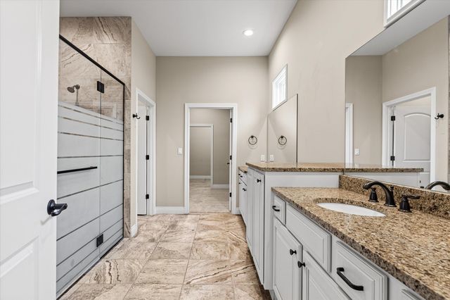 1704 LINKSIDE DR, Columbia, MO 65201