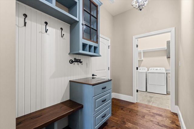 1704 LINKSIDE DR, Columbia, MO 65201