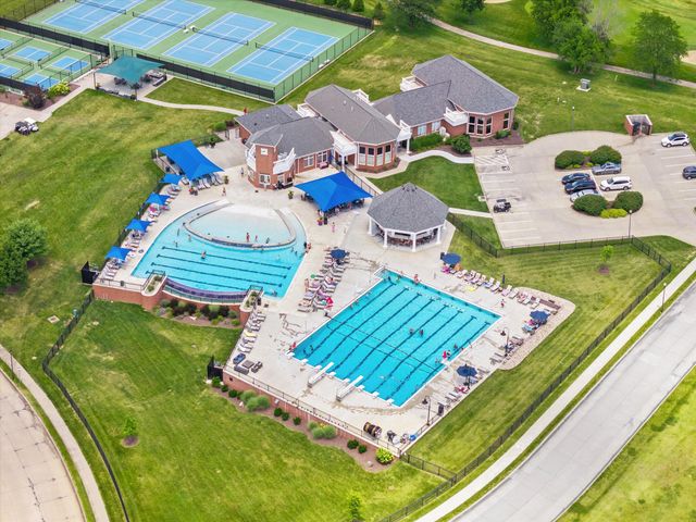 1704 LINKSIDE DR, Columbia, MO 65201