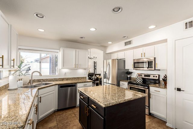 1680 E SHEFFIELD Avenue, Chandler, AZ 85225