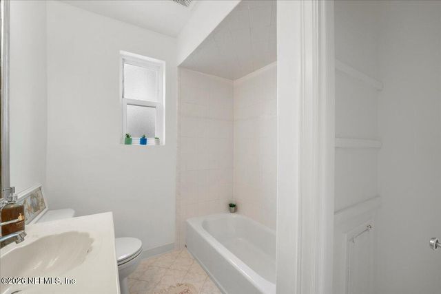 5018 HOMECREST Circle, Jacksonville, FL 32244