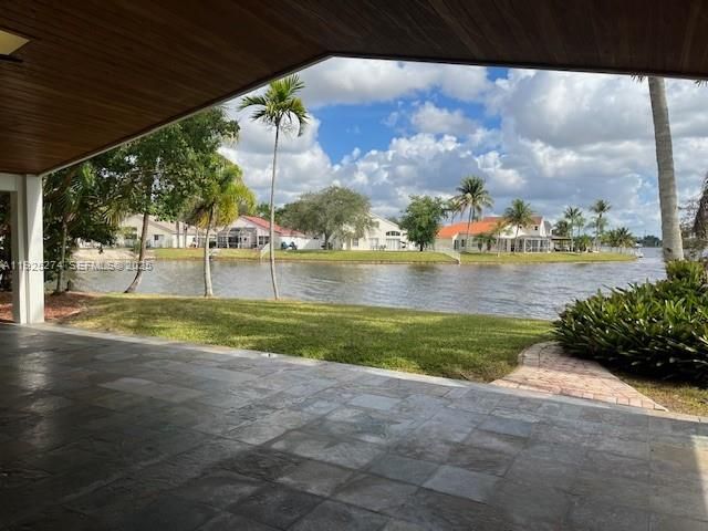 2473 NW 191st Ave, Pembroke Pines, FL 33029