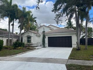 2473 NW 191st Ave, Pembroke Pines, FL 33029
