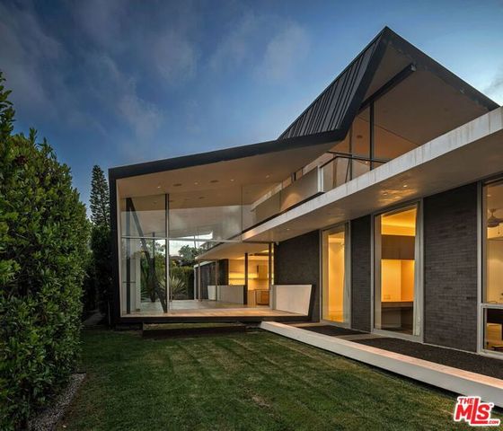 3646 Inglewood Boulevard, Los Angeles, CA 90066