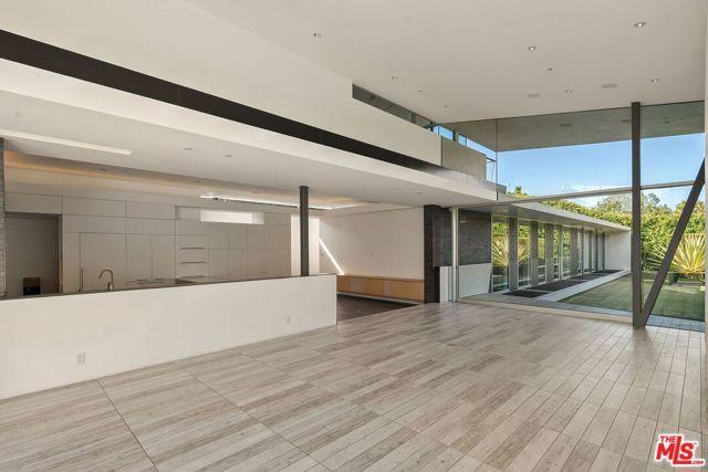 3646 Inglewood Boulevard, Los Angeles, CA 90066