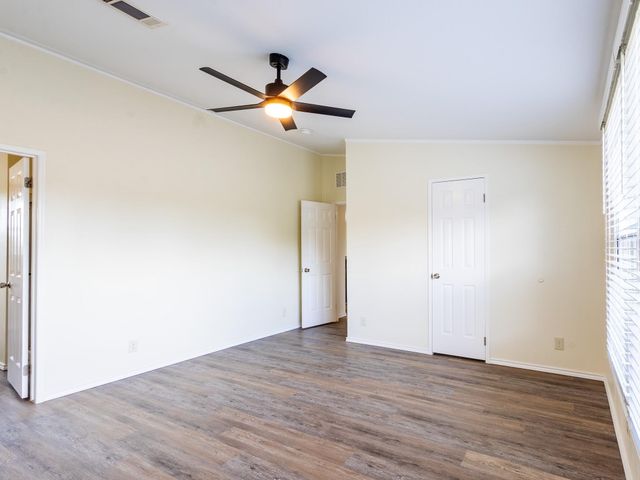 882 County Road 404, Bay City, TX 77414