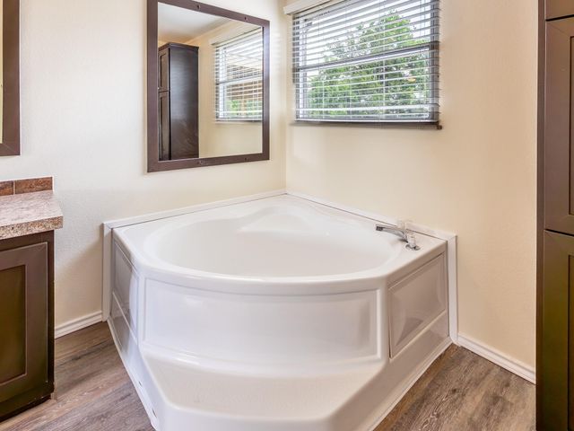 882 County Road 404, Bay City, TX 77414