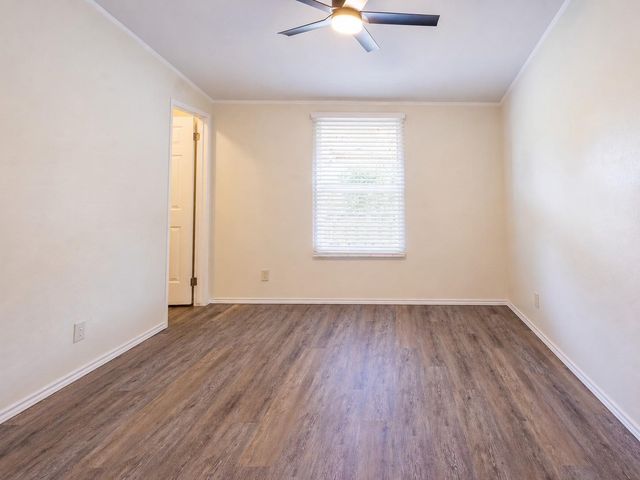 882 County Road 404, Bay City, TX 77414