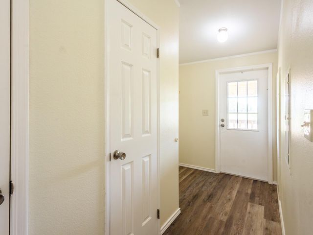 882 County Road 404, Bay City, TX 77414