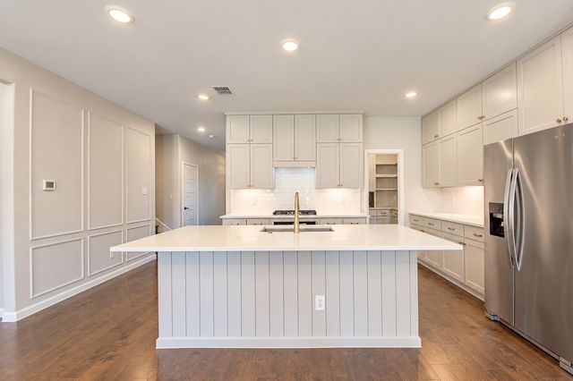 10208 Hanks Creek Road, Fort Worth, TX 76126