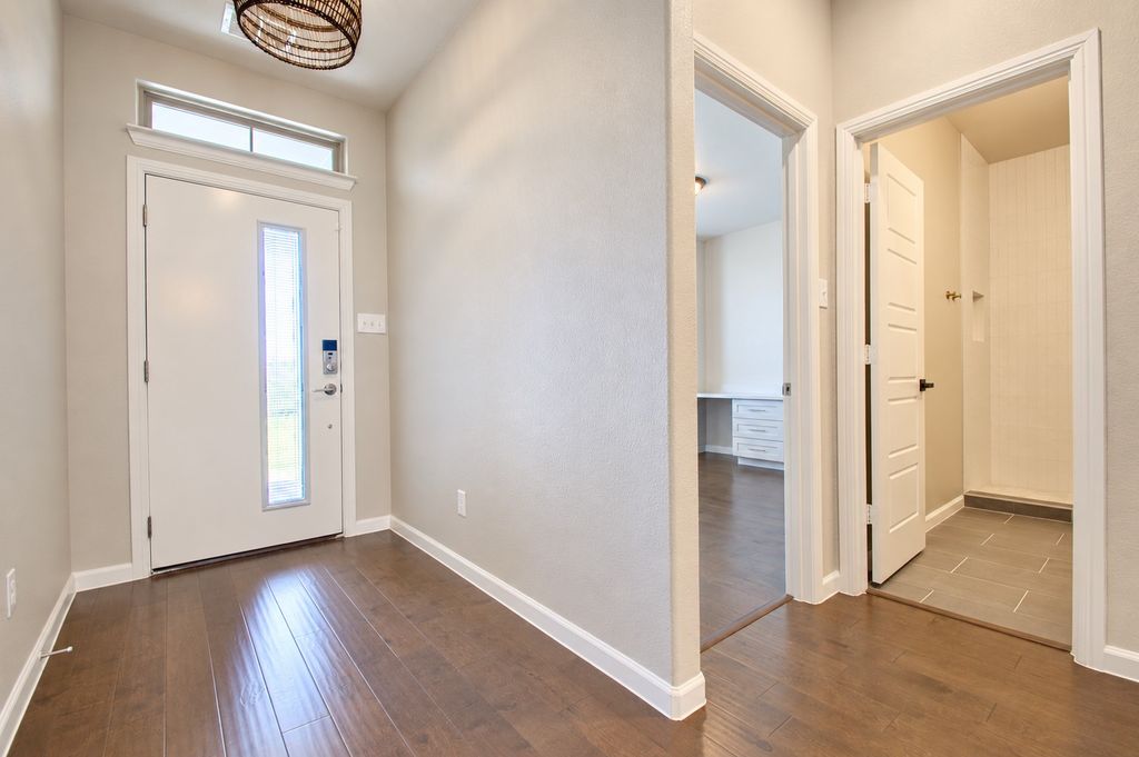 10208 Hanks Creek Road, Fort Worth, TX 76126 — photo 3