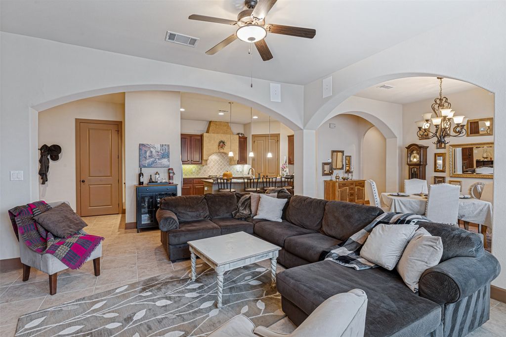 610 Via Ravello 212, Irving, TX 75039 — photo 3