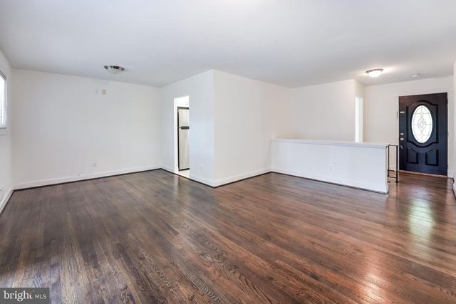 7815 BRISTOW DR, Annandale, VA 22003