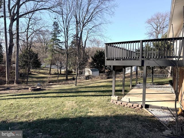 7815 BRISTOW DR, Annandale, VA 22003