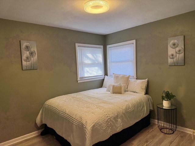 7414 W Congress STREET, Milwaukee, WI 53218