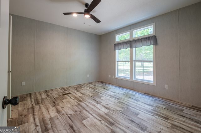 840 Lud Oquinn Road, Odum, GA 31555