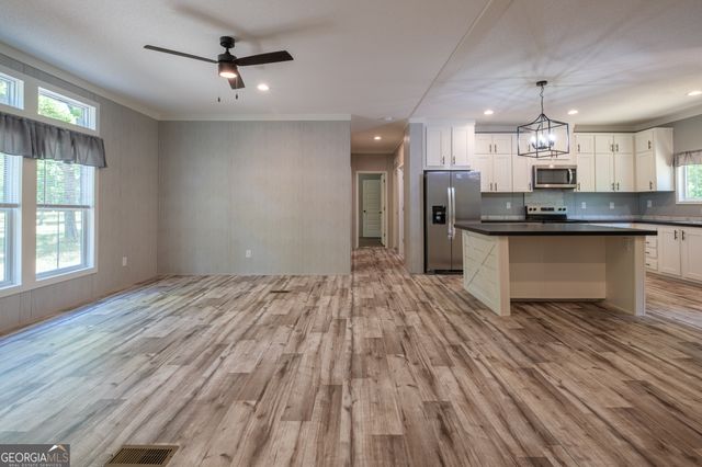840 Lud Oquinn Road, Odum, GA 31555