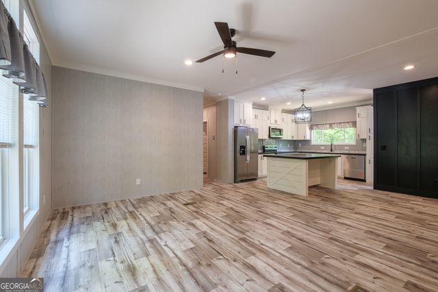 840 Lud Oquinn Road, Odum, GA 31555